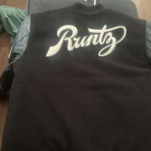 Runts jacket